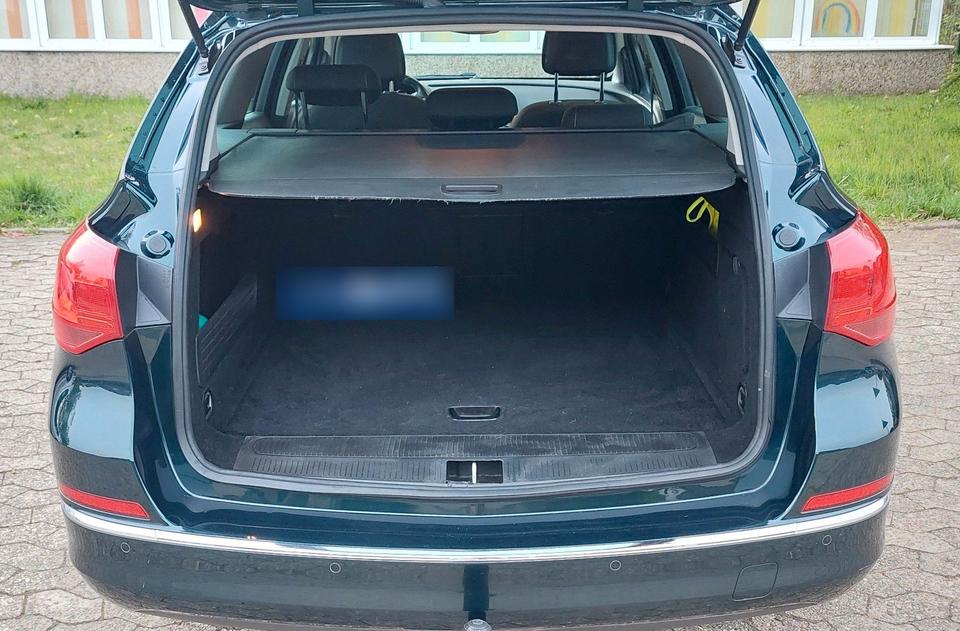 Opel Astra 2015 — photo 11