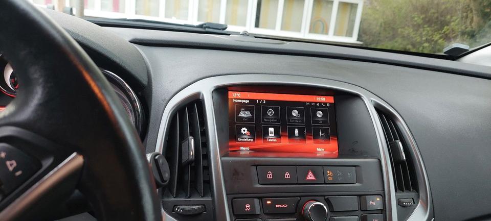 Opel Astra 2015 — photo 9
