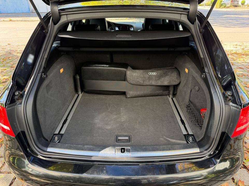 Audi A4 2009 — photo 12