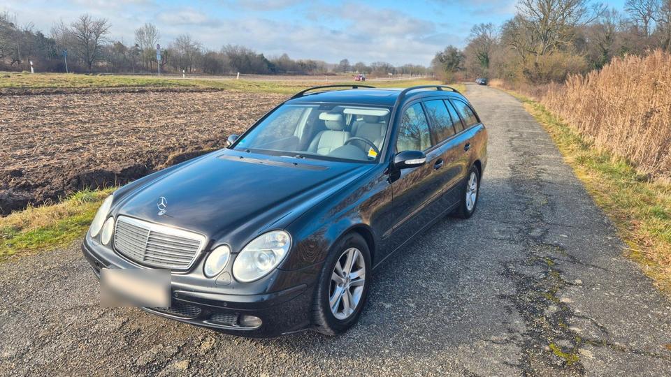 Mercedes Benz E 220 2004 — двигун