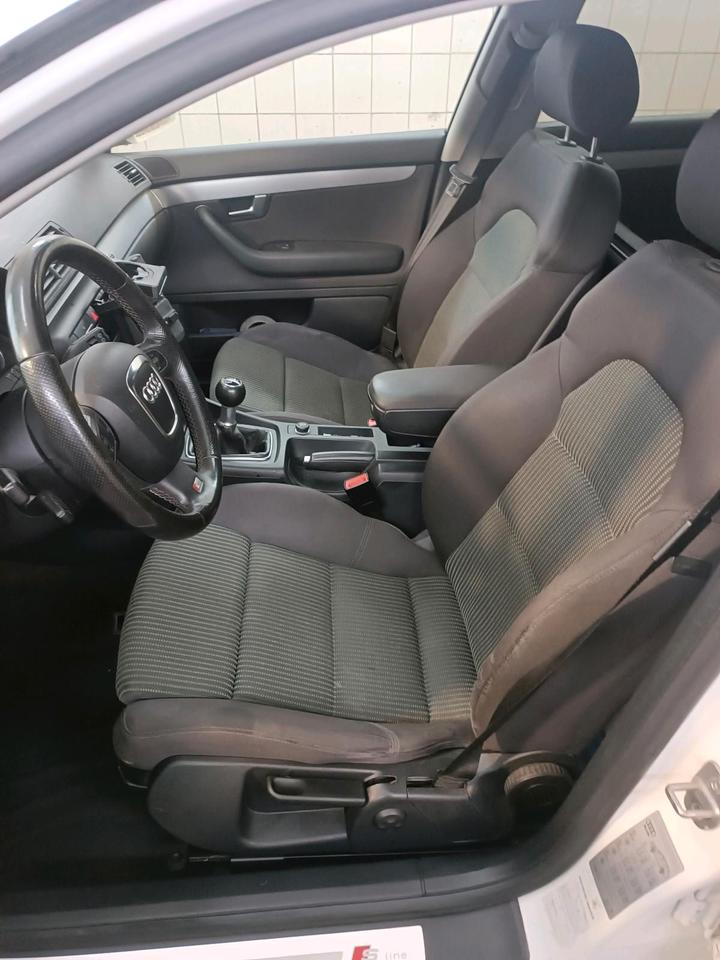 Audi A4 2007 — engine