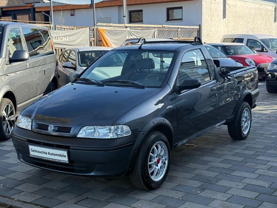 Fiat Strada 2004 — interior