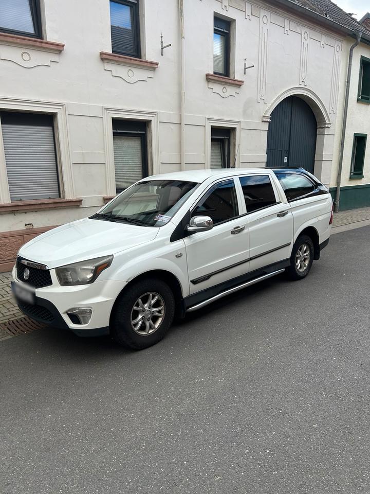 Ssangyong Actyon 2014 — rear view