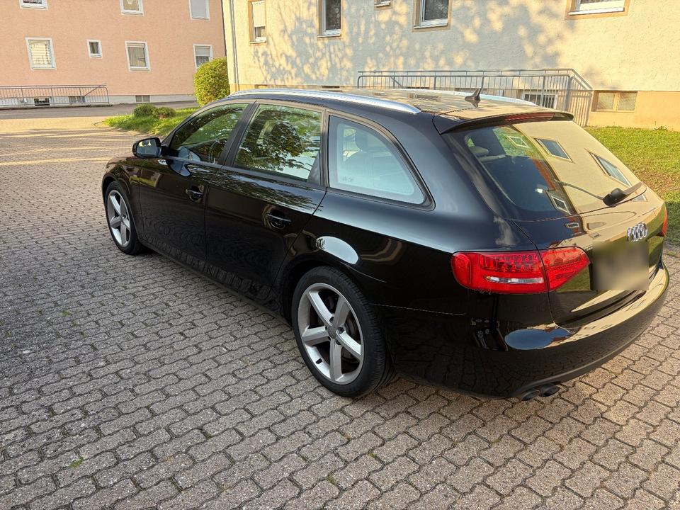 Audi A4 2010 — двигун