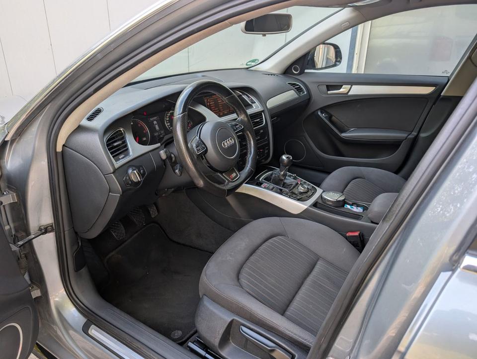 Audi A4 2008 — photo 6