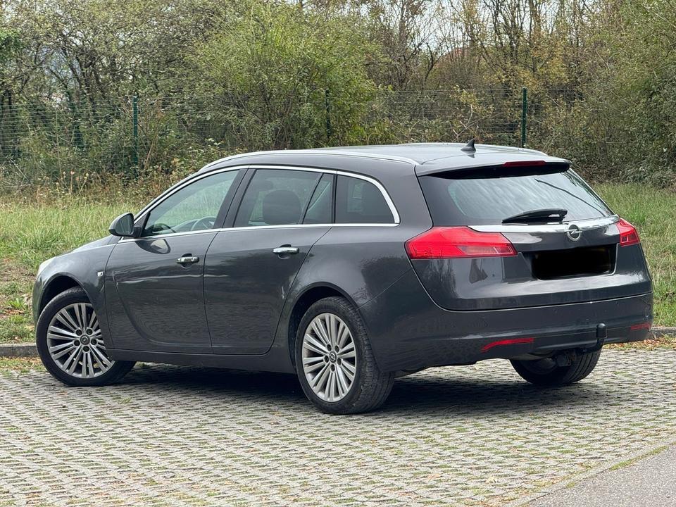 Opel Insignia 2013 — interior