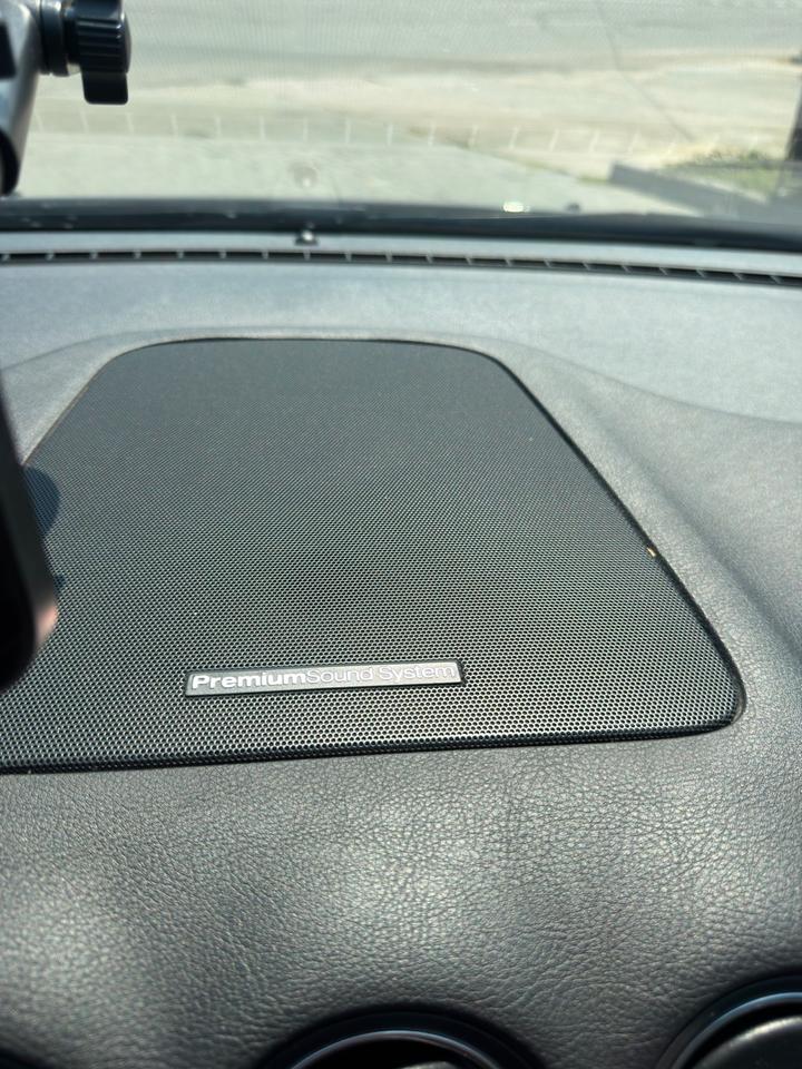 Ford S-Max 2012 — photo 14