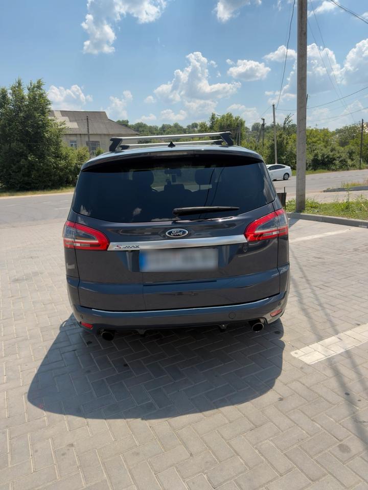 Ford S-Max 2012 — photo 7