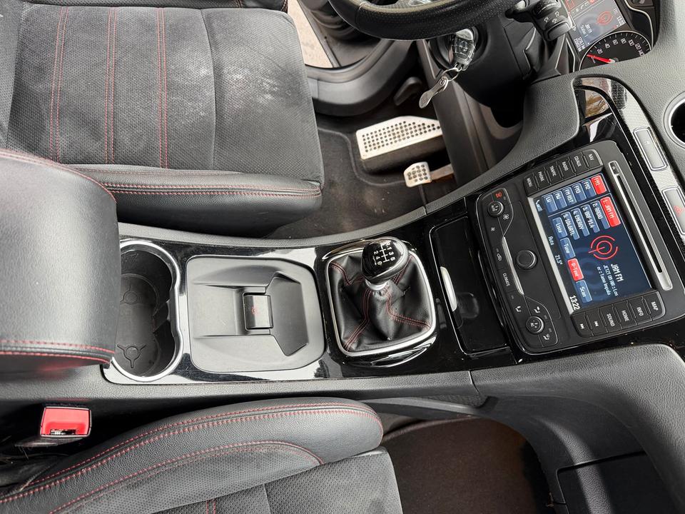 Ford S-Max 2012 — photo 16