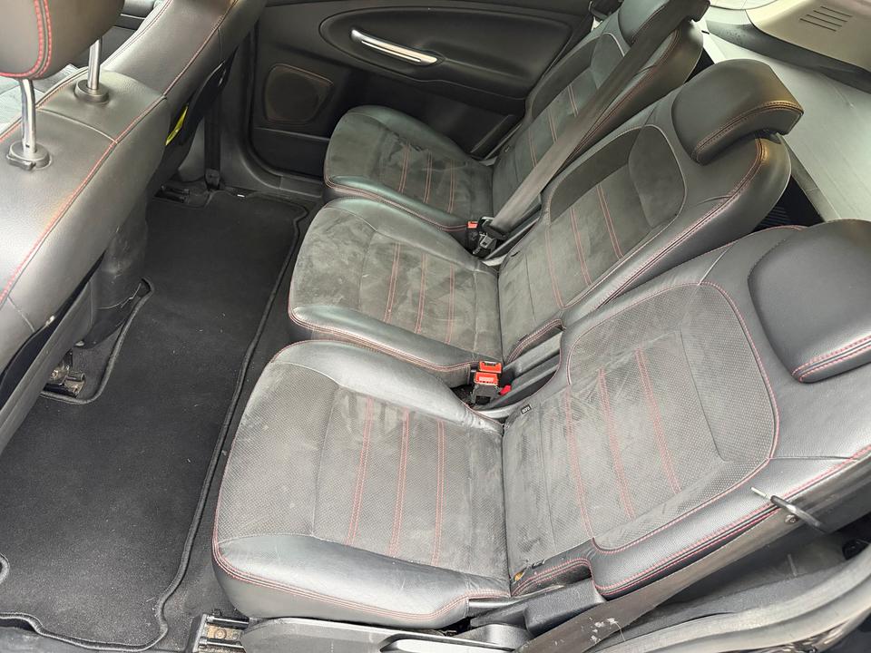 Ford S-Max 2012 — photo 8