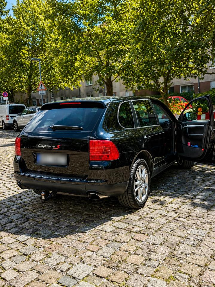 Porsche Cayenne 2004 — engine