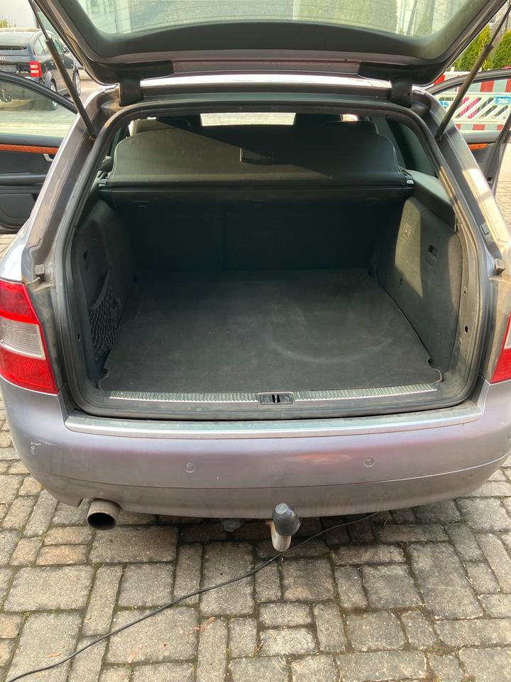 Audi A4 2004 — photo 10