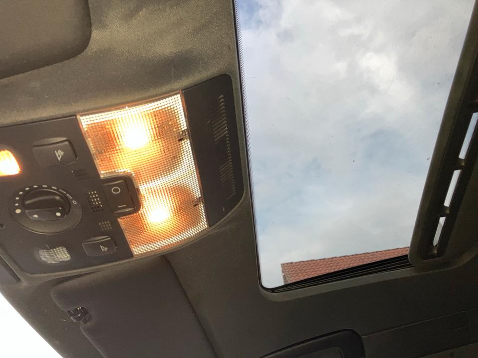 Audi A4 2004 — photo 15