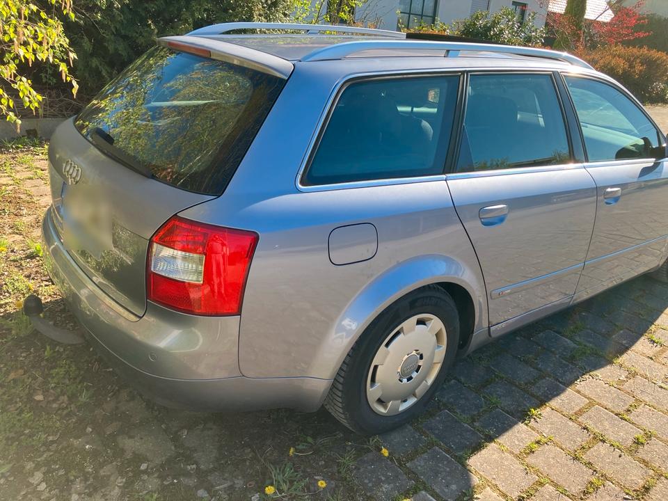 Audi A4 2004 — photo 17