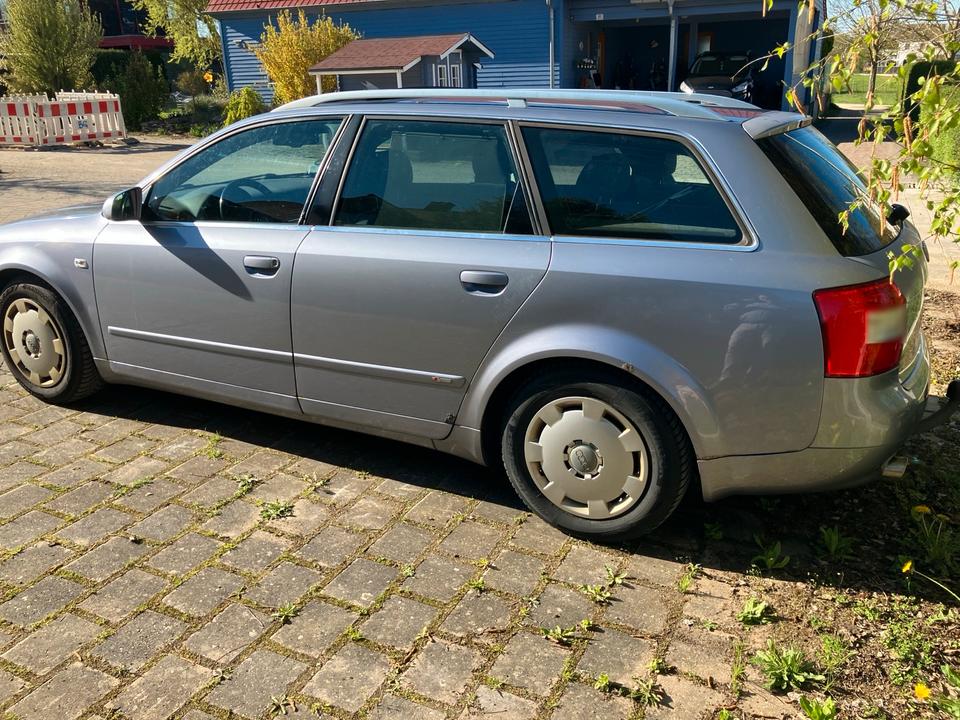Audi A4 2004 — engine