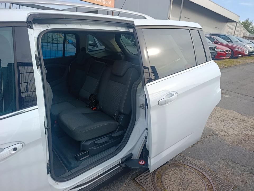 Ford Grand C-Max 2012 — photo 20