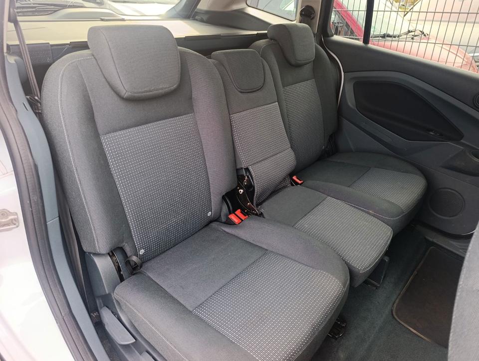 Ford Grand C-Max 2012 — photo 29