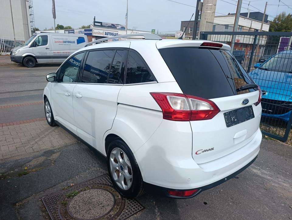 Ford Grand C-Max 2012 — interior