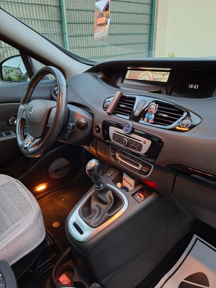 Renault Scenic 2015 — photo 7