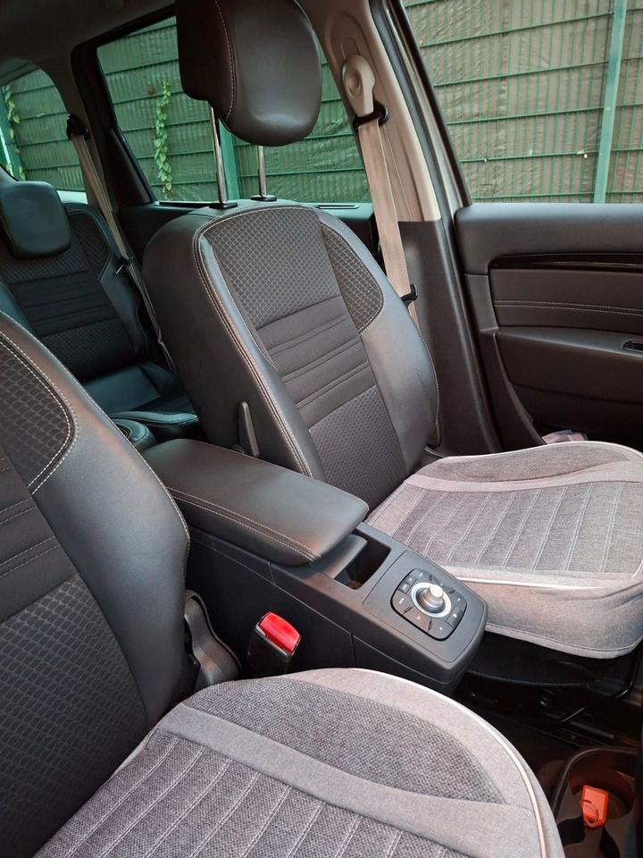 Renault Scenic 2015 — photo 8
