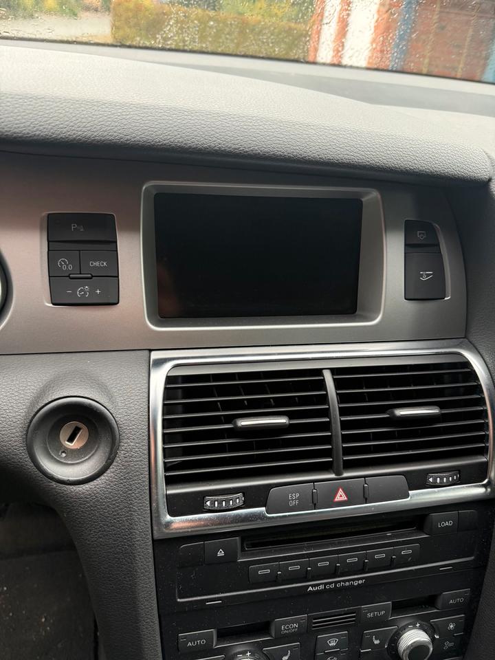 Audi Q7 2008 — photo 13