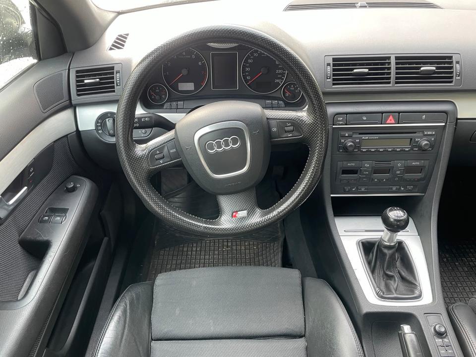 Audi A4 2005 — interior