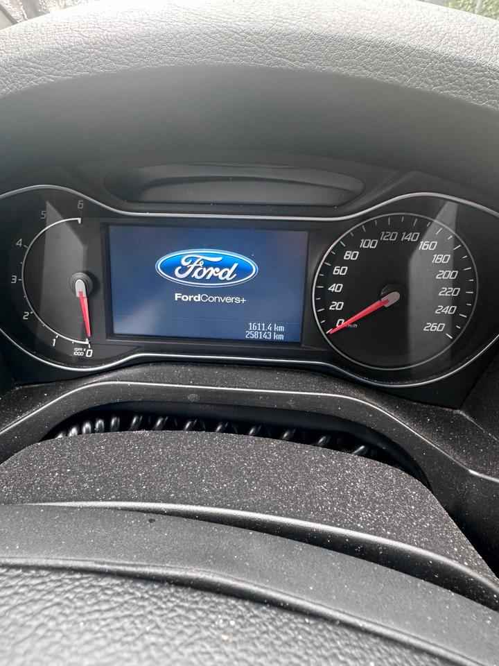 Ford S-Max 2012 — engine