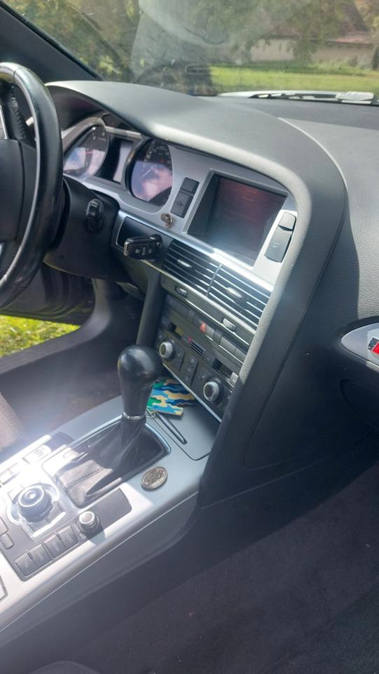 Audi A6 2011 — photo 13