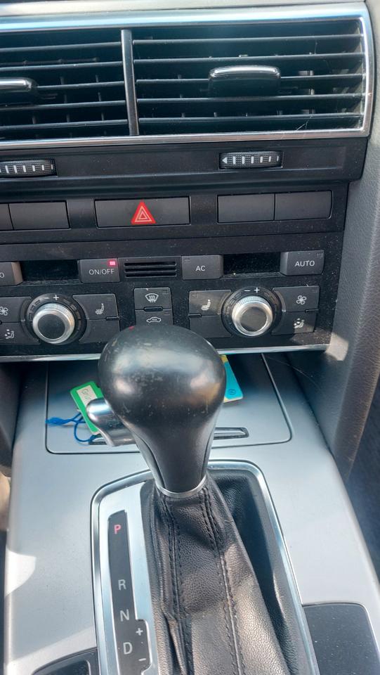 Audi A6 2011 — photo 15