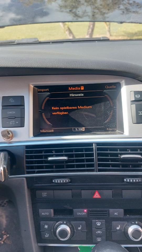 Audi A6 2011 — photo 16
