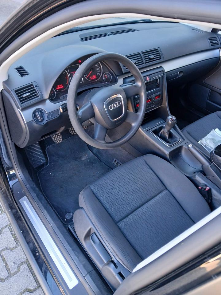 Audi A4 2008 — photo 5