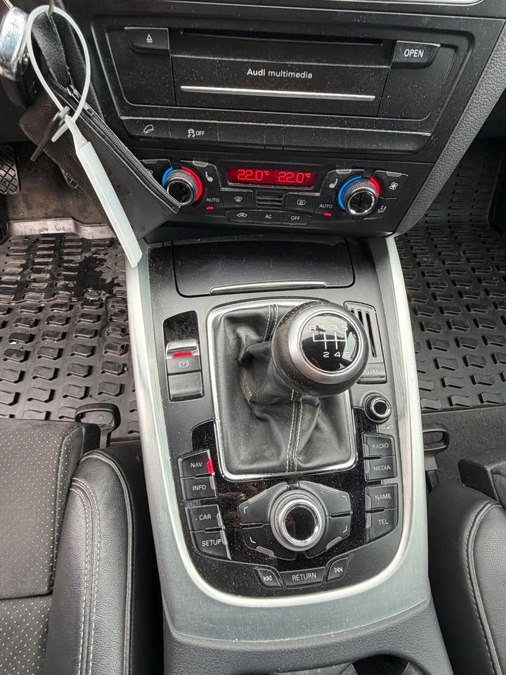 Audi Q5 2010 — photo 11