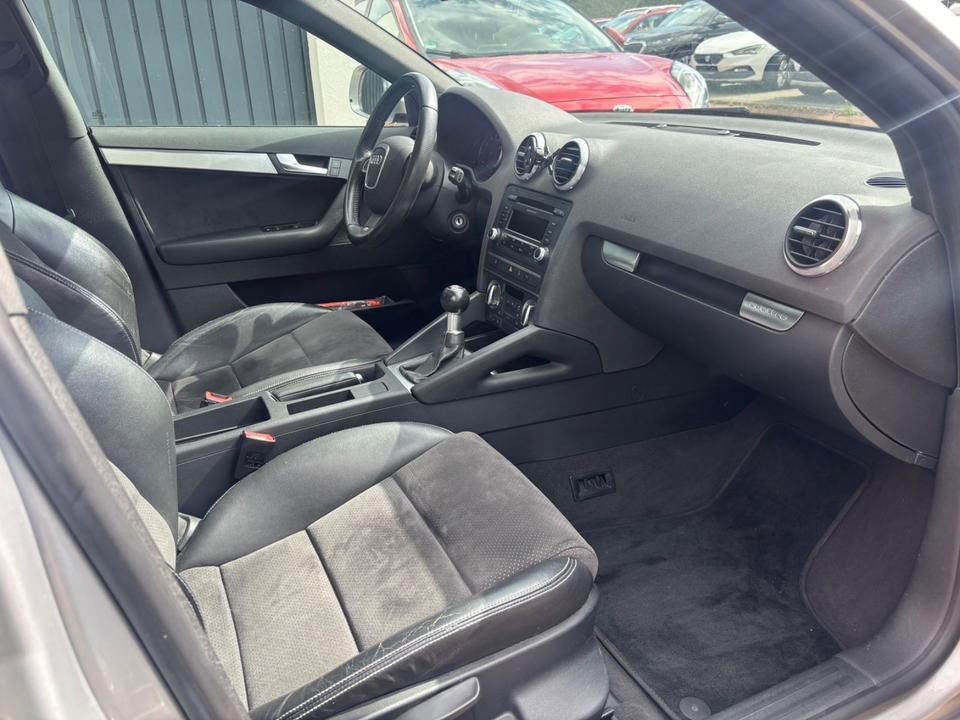 Audi A3 2009 — photo 12