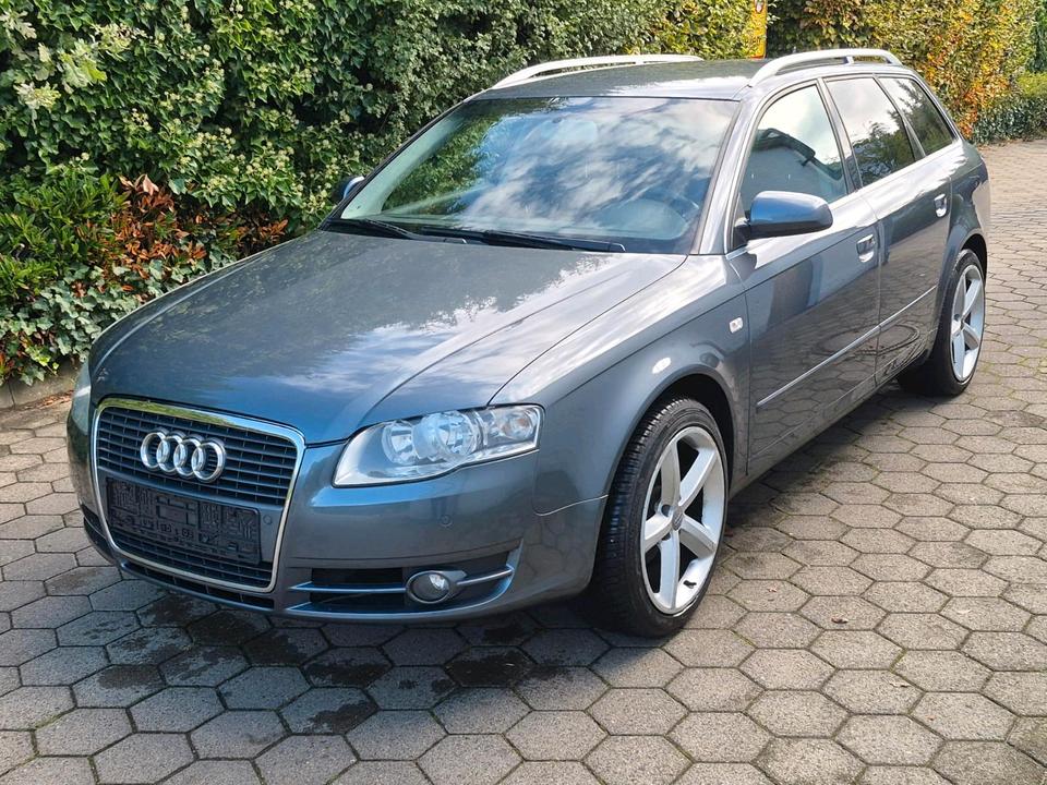 Audi A4 2007 — салон