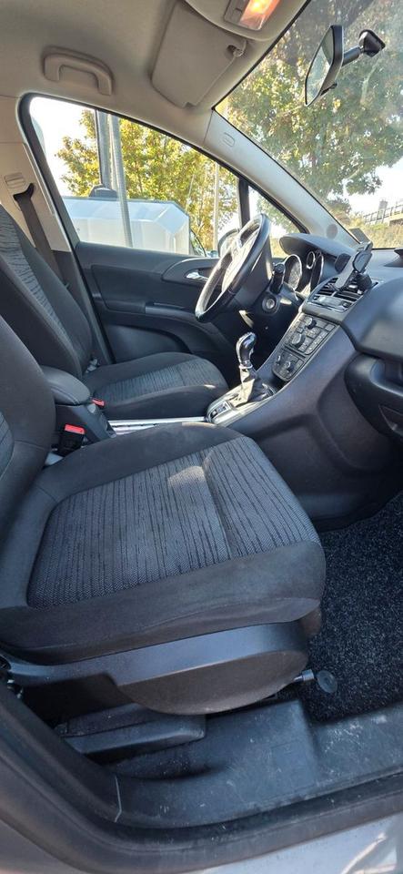 Opel Meriva 2014 — photo 8
