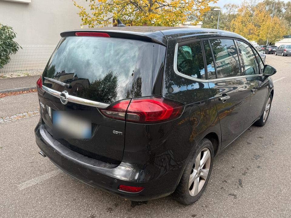 Opel Zafira 2013 — двигун