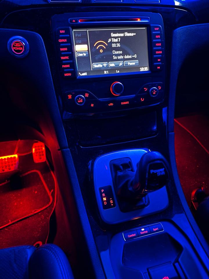 Ford S-Max 2013 — photo 11