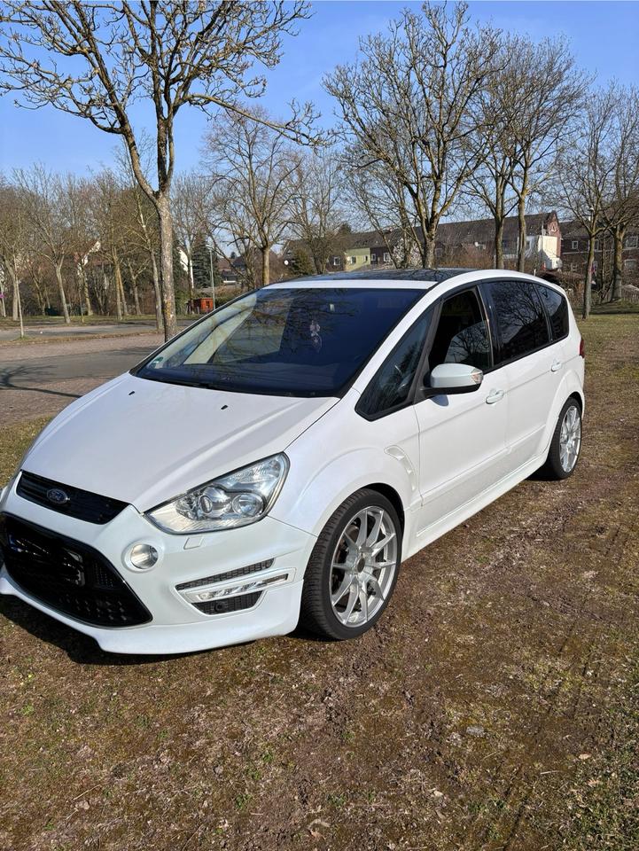 Ford S-Max 2013 — rear view