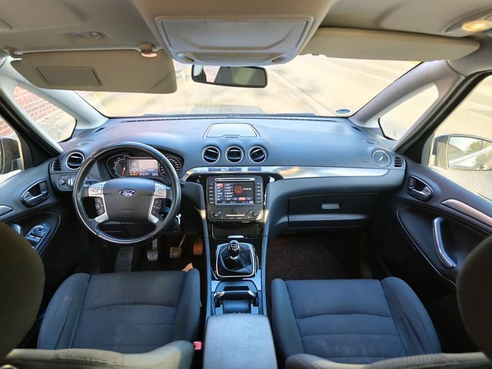 Ford S-Max 2012 — photo 6