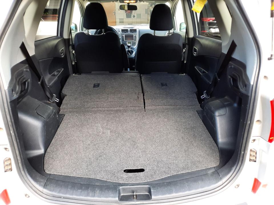 Toyota Verso 2012 — photo 12