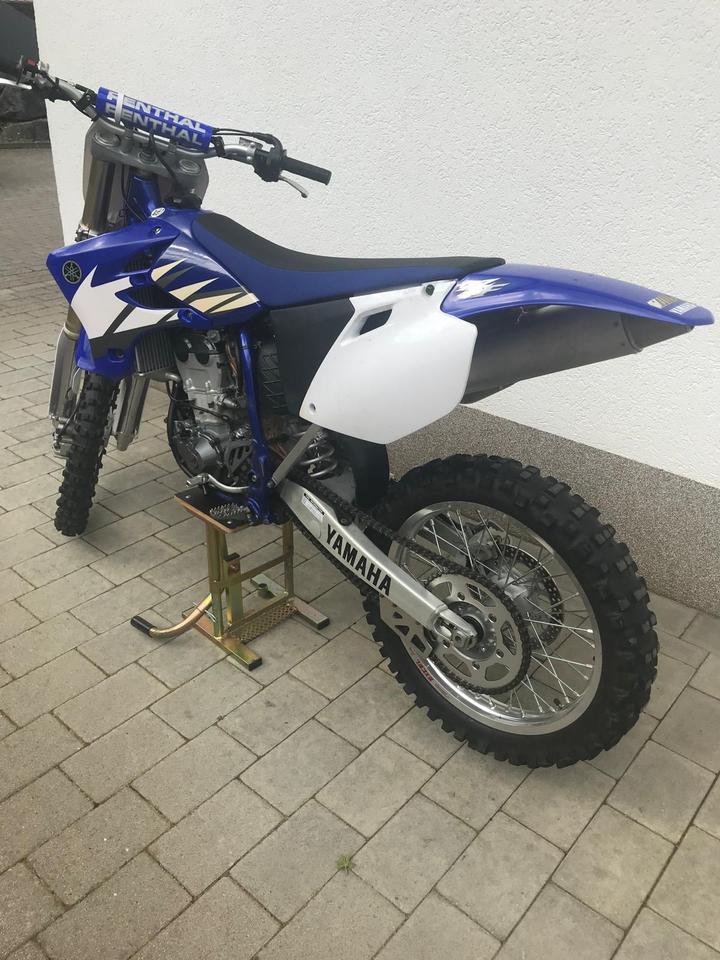 Yamaha Motocross Motorrad 2005 — interior