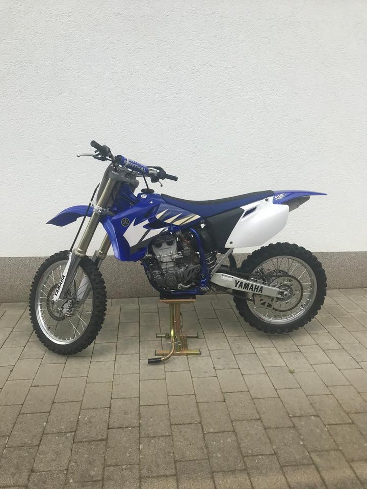 Yamaha Motocross Motorrad 2005 — engine 450 ccm