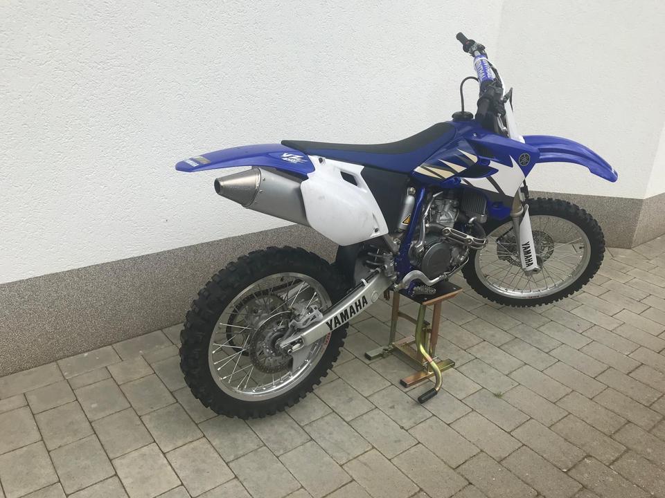 Yamaha Motocross Motorrad 2005 — photo 8