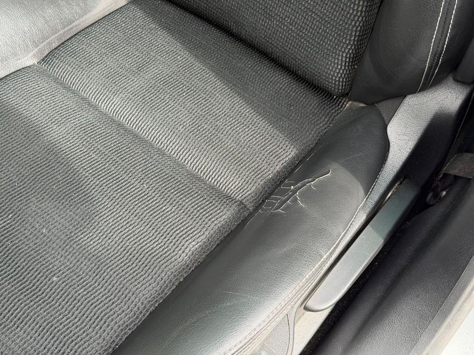 Peugeot 207 2010 — photo 11