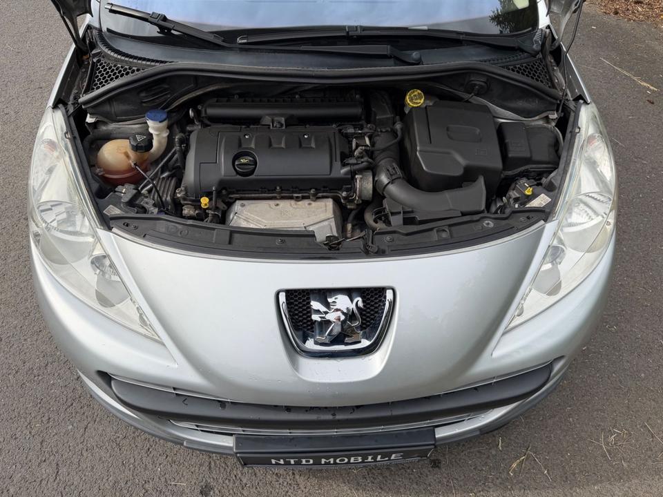 Peugeot 207 2010 — photo 15