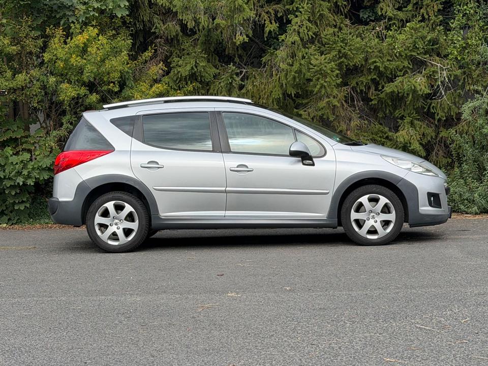 Peugeot 207 2010 — photo 19