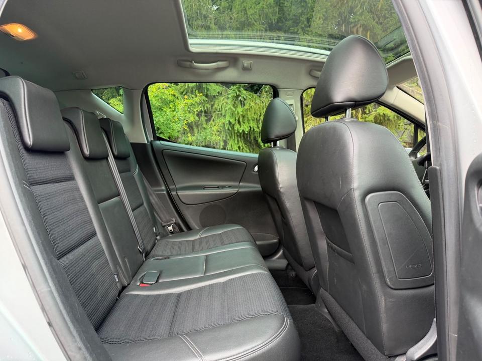 Peugeot 207 2010 — photo 22