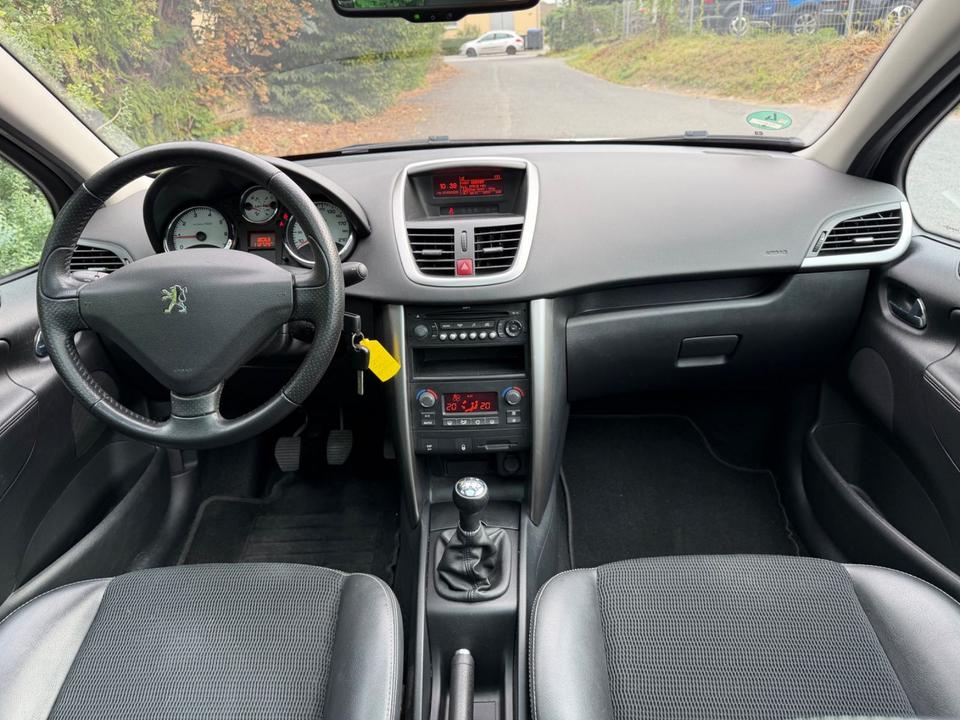 Peugeot 207 2010 — photo 23