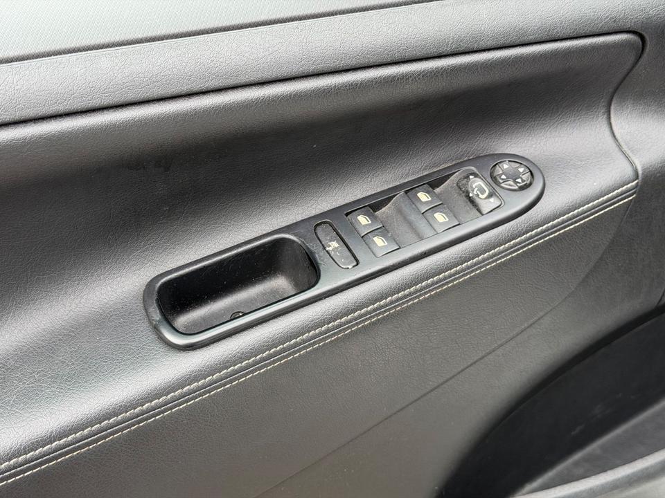 Peugeot 207 2010 — photo 8