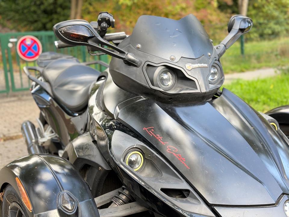 Weitere Motorräder Reserviert •Can am Spyder 1000 2010 — photo 13